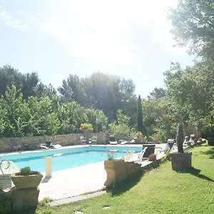 https://le-mas-des-chenes.fr-provencehotel.com